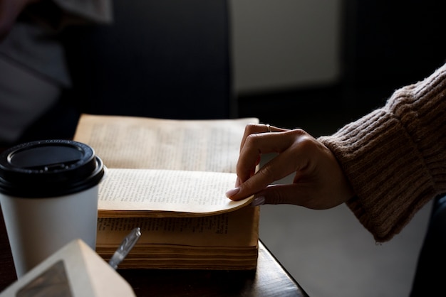 护士自称医学生对吗